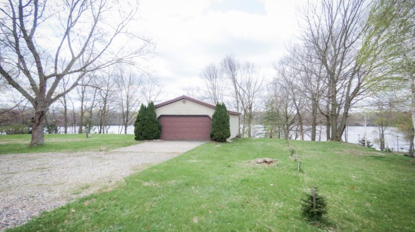 buildable lot with frontage Union Lake