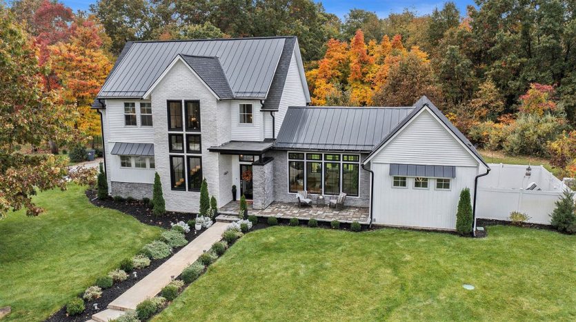 modern farmhouse with acreage Van Buren County